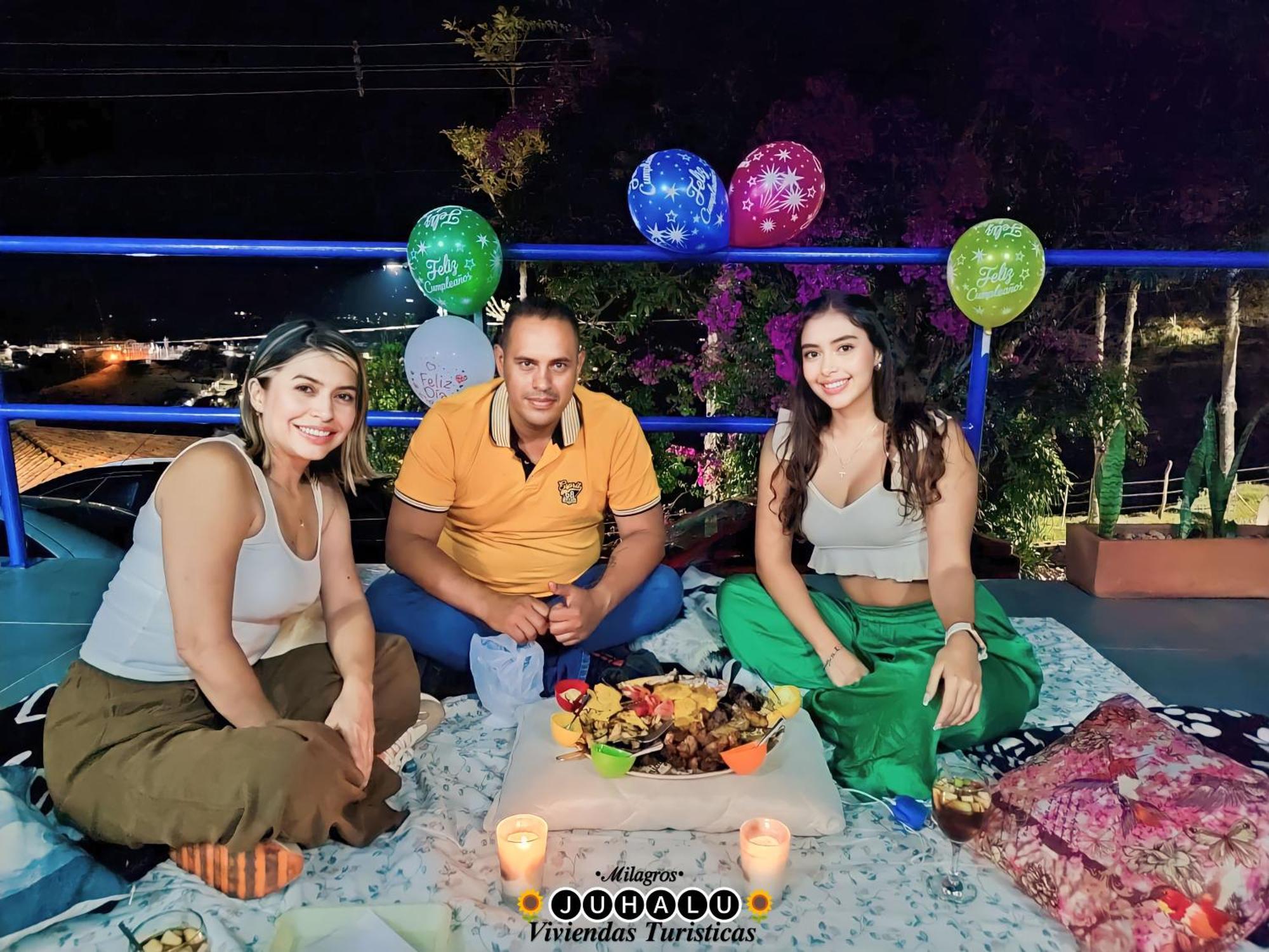 Hotel ᒍᑌᕼᗩᒪᑌ Jericoc  Exterior foto